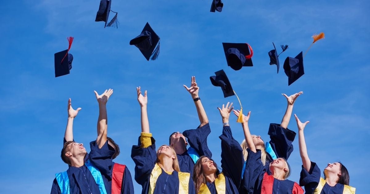 بعد نتيجة الثانوية العامة 2026: كيف تبدأ دراسة اللغة بالخارج وتؤمن مستقبلك